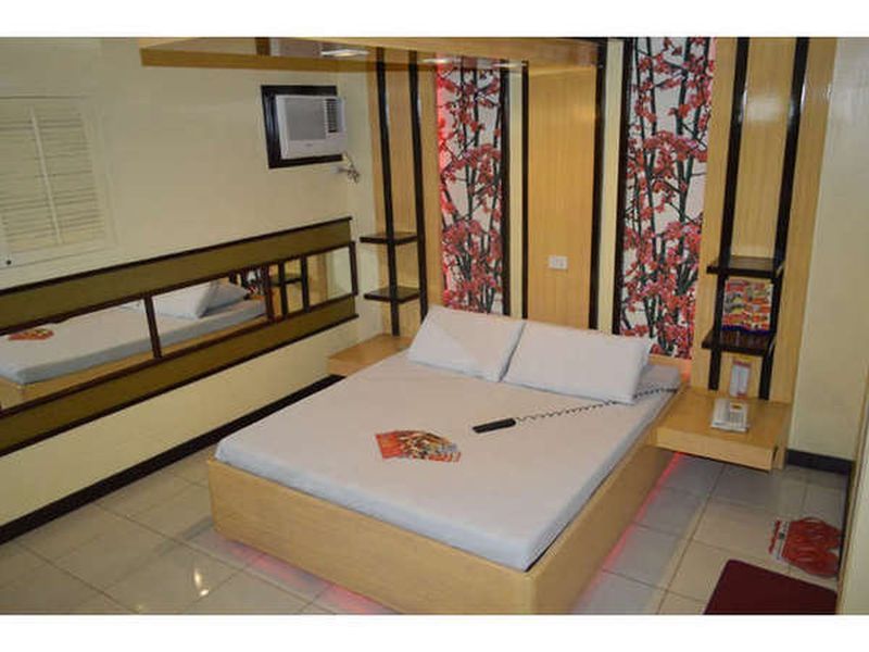 Hotel Sogo Edsa Caloocan Eksteriør billede
