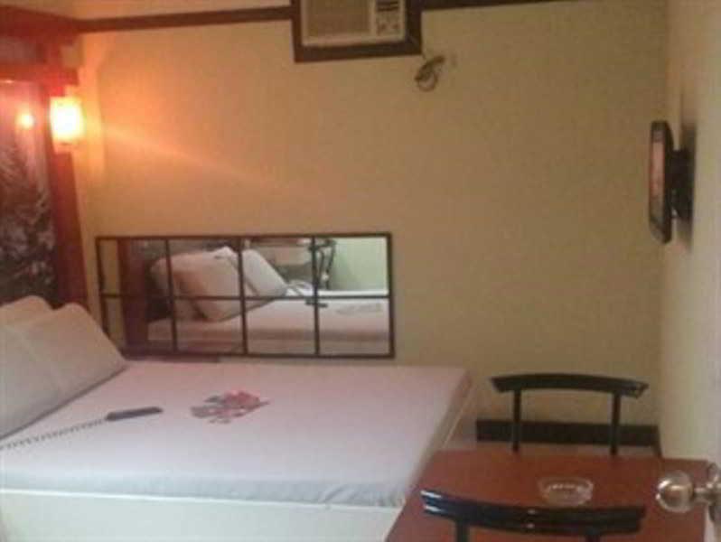 Hotel Sogo Edsa Caloocan Eksteriør billede